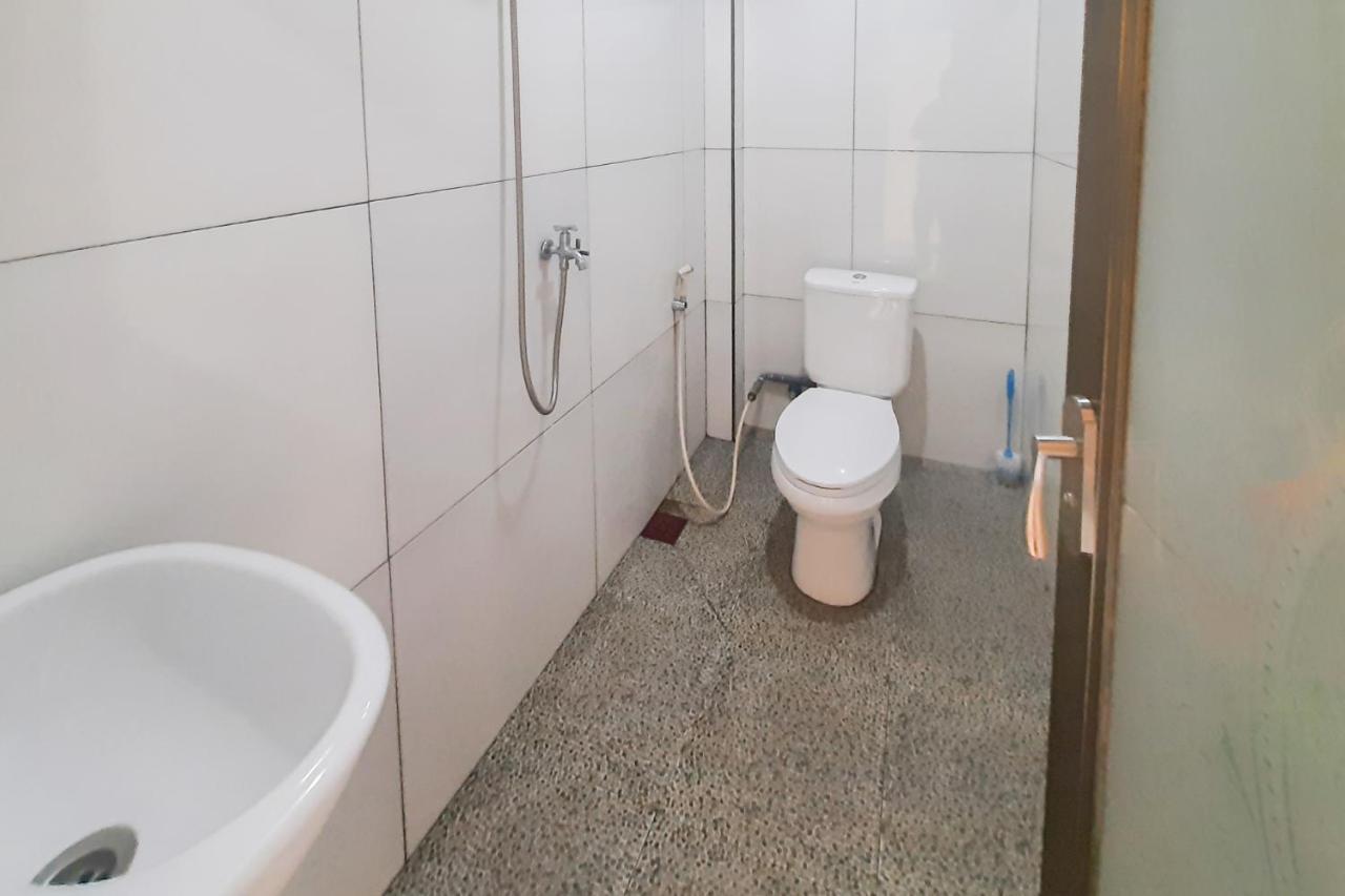 Delvia Bromo Homestay Mitra Reddoorz Pasuruan Esterno foto