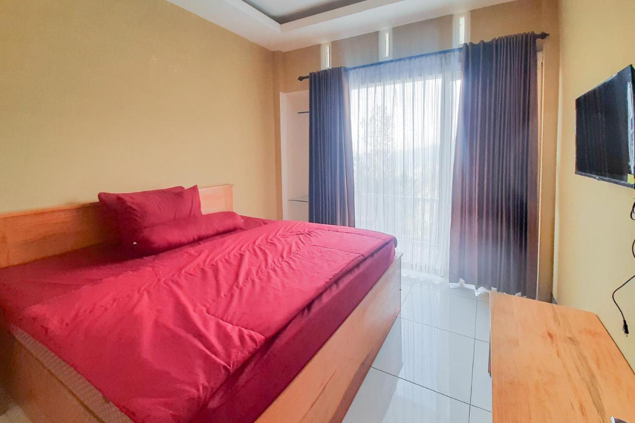 Delvia Bromo Homestay Mitra Reddoorz Pasuruan Esterno foto